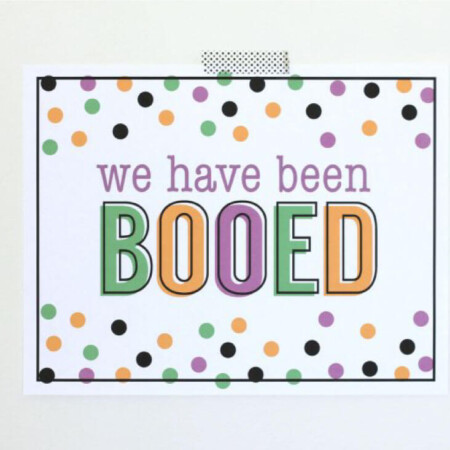 Printable Boo Signs - print these out and use to celebrate Halloween with your friends and neighbors. from CraftingE via www.thirtyhandmadedays.com