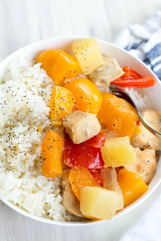 Easy and Healthy Sweet Hawaiian Crockpot Chicken - throw all the ingredients and you're set! from New Leaf Wellness via www.thirtyhandmadedays.com