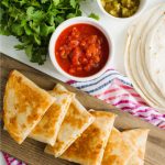 Green Chile Chicken Quesadilla Recipe - an easy to make dinner that the whole family will love. via thirtyhandmadedays.com