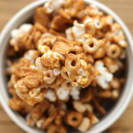 Gingerbread Popcorn Mix
