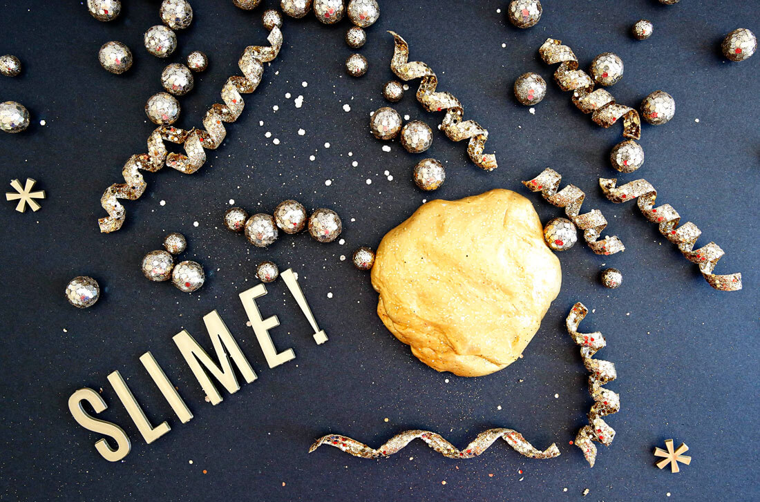 Silver and Gold Party Slime for New Years - make this pretty, sparkly slime to ring in the new year! www.thirtyhandmadedays.com