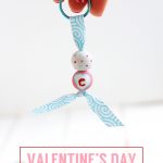 When I was younger, I always loved it when we would do little crafts. Now, I'm always on the lookout for simple but cute crafts to do via www.thirtyhandmadedays.com