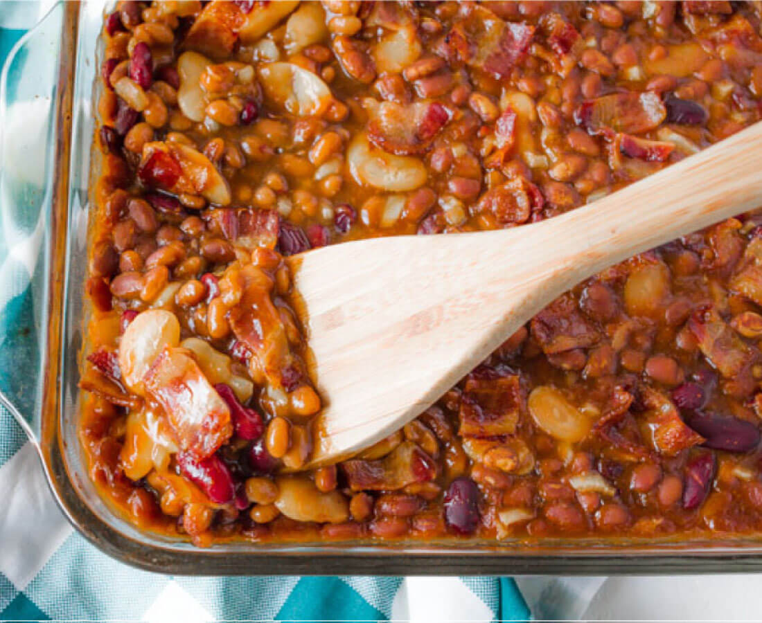 Delicious Baked Beans recipe - perfect for a summer barbecue! from www.thirtyhandmadedays.com