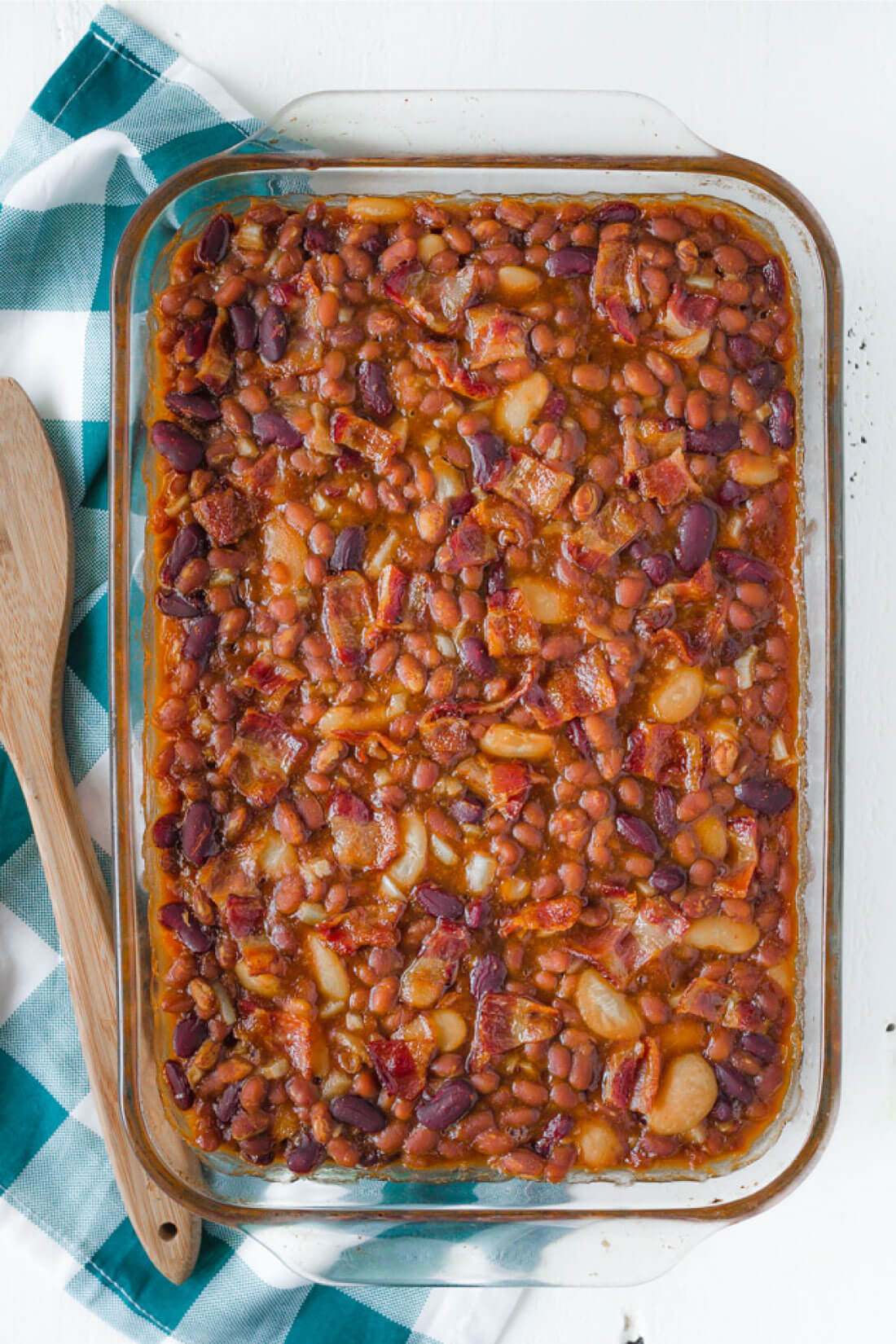 Delicious Baked Beans recipe - perfect for a summer barbecue! Full pan 