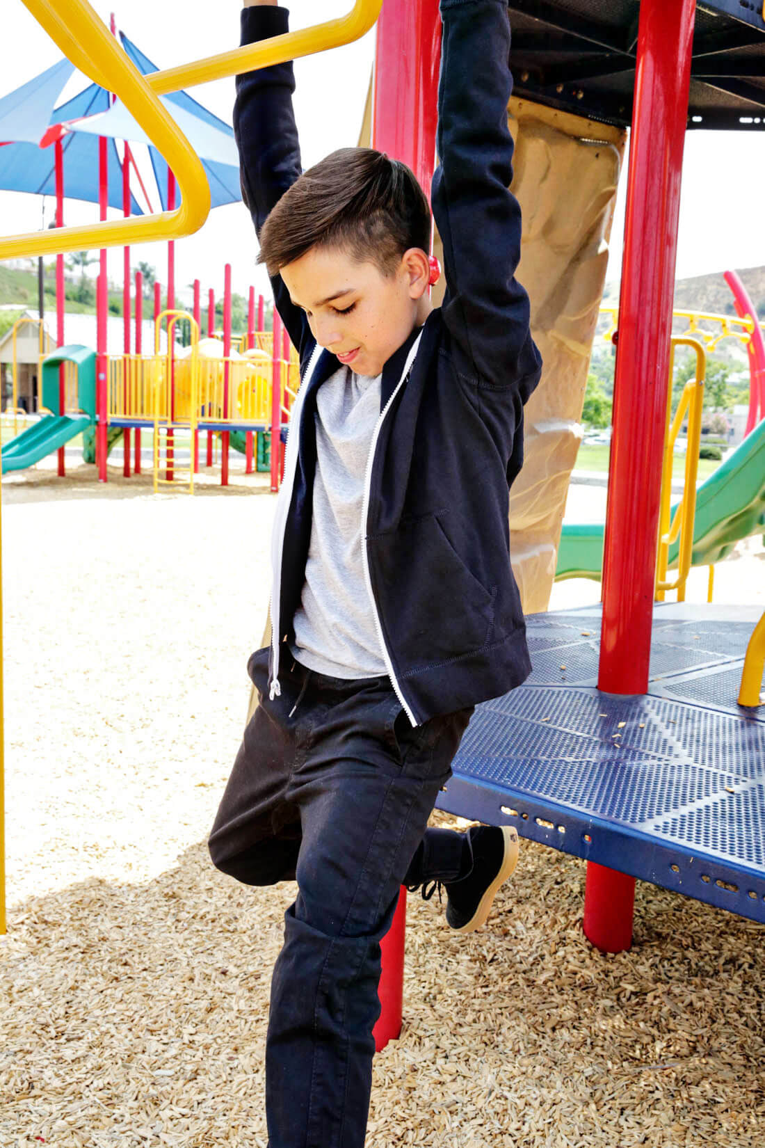 How to make a capsule wardrobe for kids - perfect for back to school! Playing on the playground with Abercrombie Kids