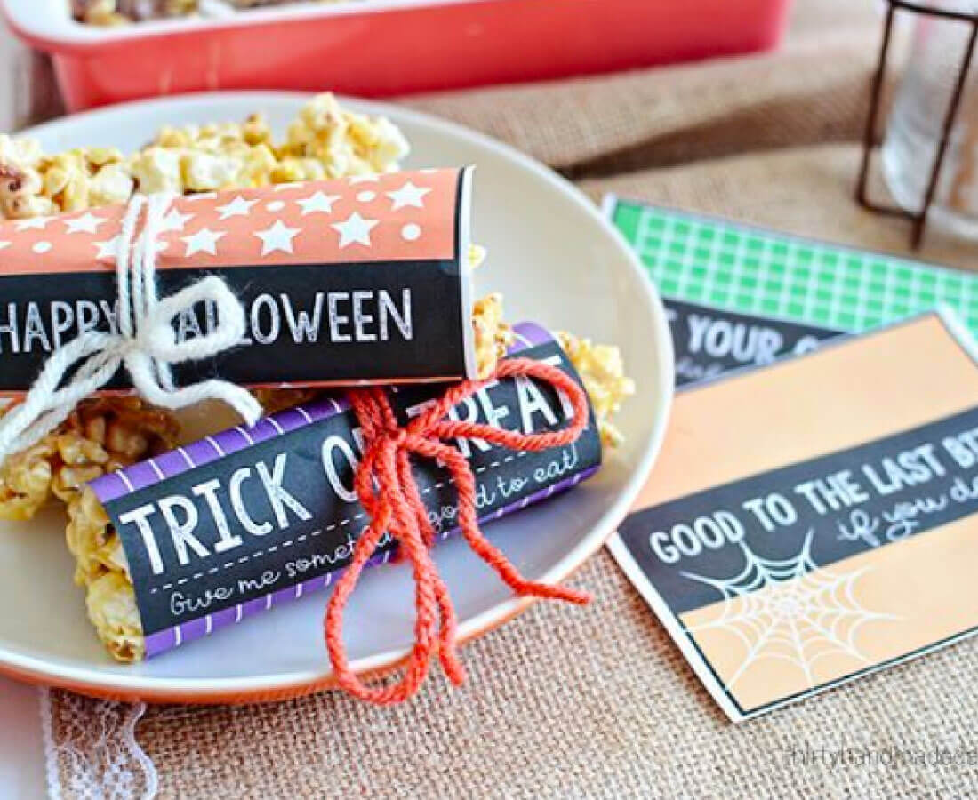 Halloween Printable: print out these candy wrapper bars