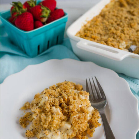 Poppyseed Chicken Casserole - an easy, family friendly dinner recipe that's creamy and delicious from www.thirtyhandmadedays.com