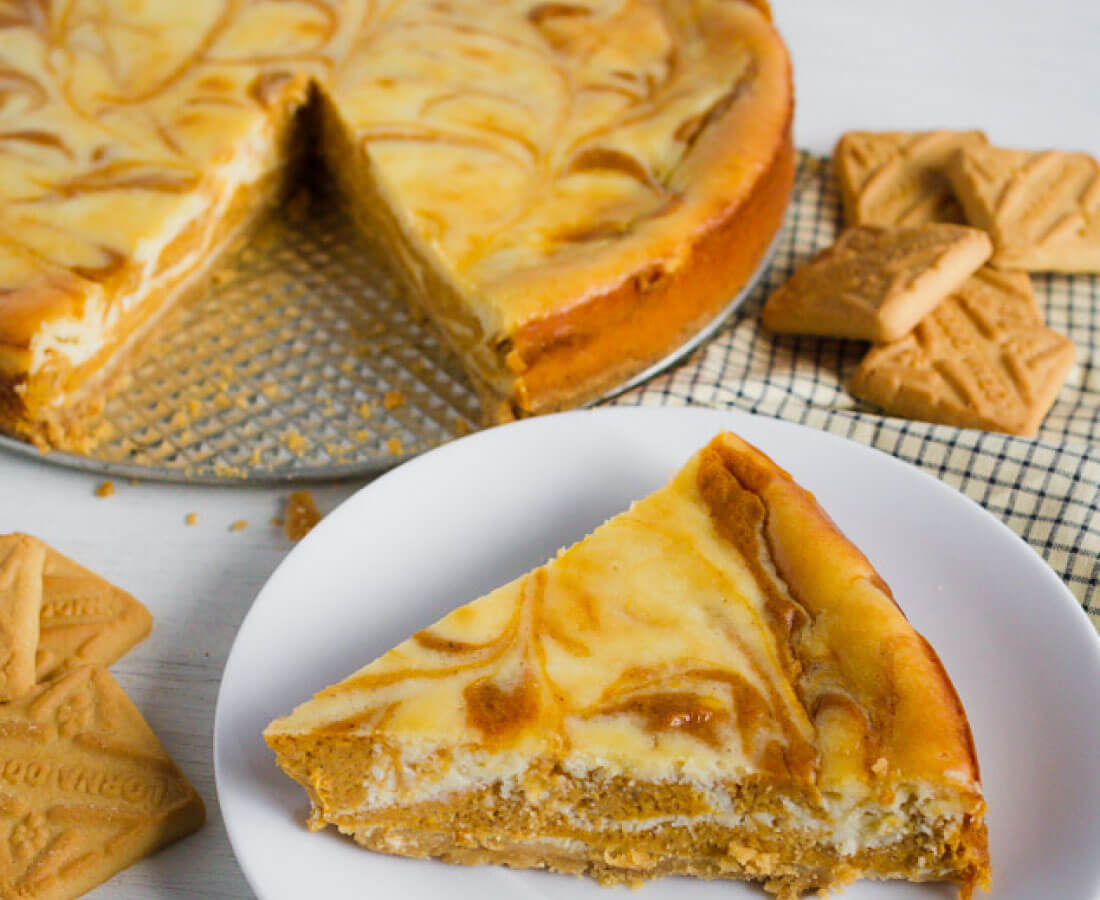 Pumpkin Pie Cheesecake - combining two loves of pumpkin and cheesecake for the perfect dessert.