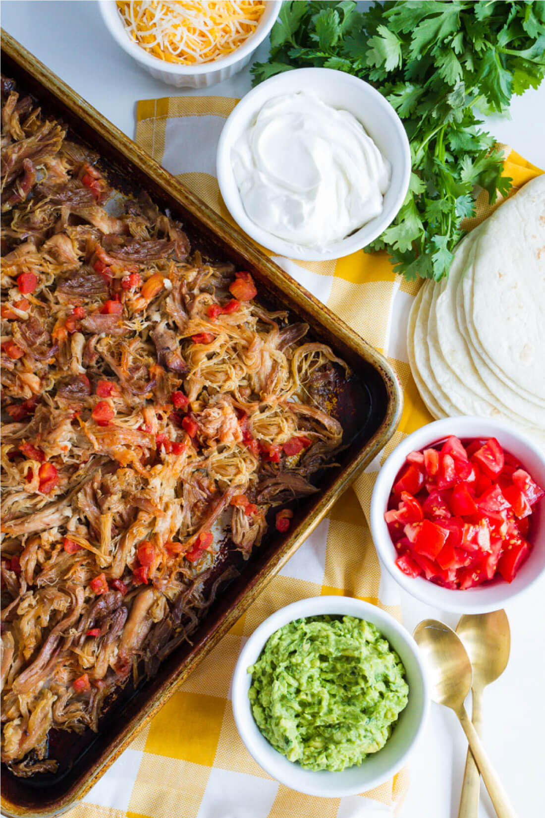 Full of flavor with a little spice, this Pork Carnitas recipe is a tasty Mexican favorite. www.thirtyhandmadedays.com