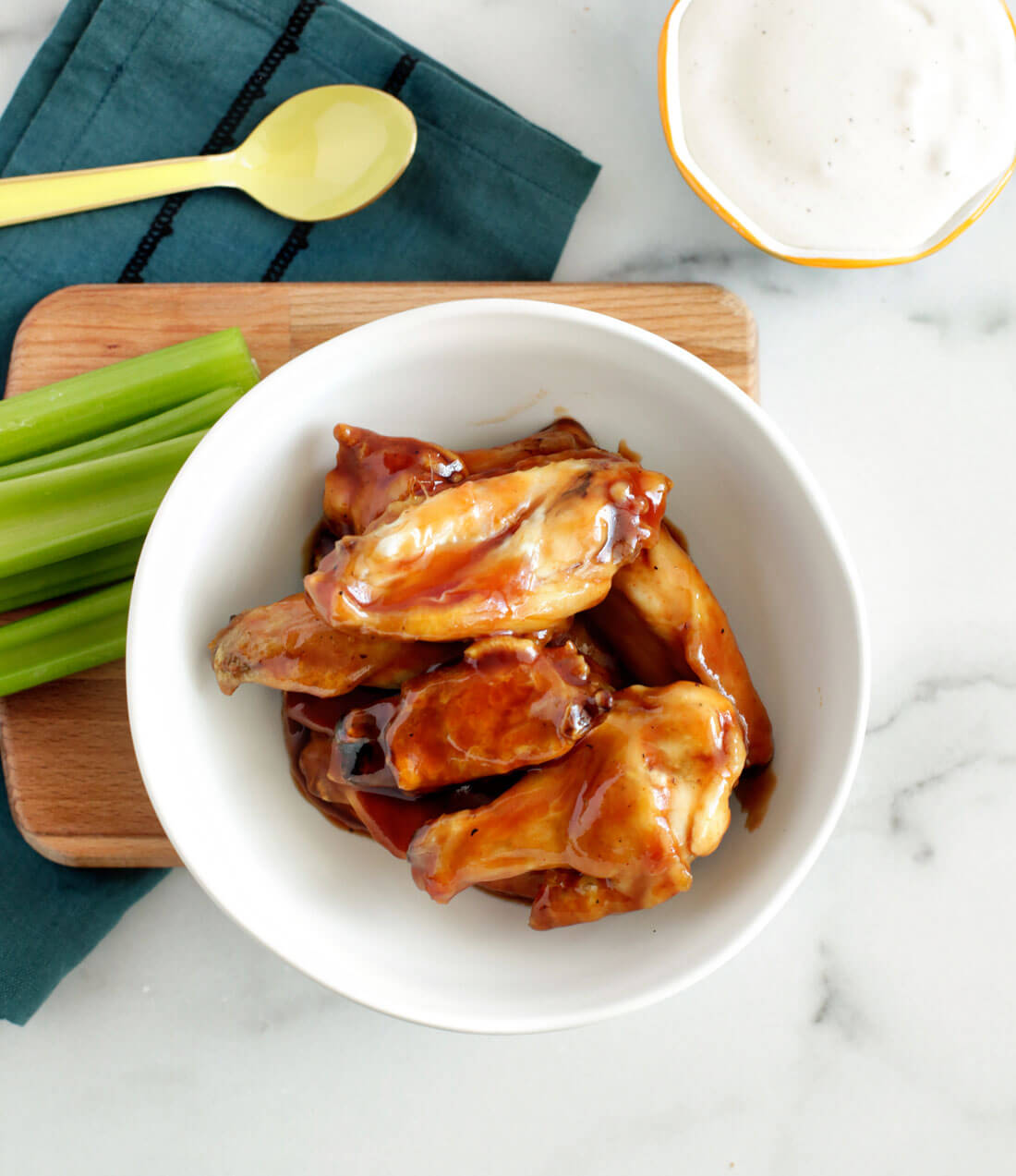 How to make air fryer chicken wings and what to serve with them