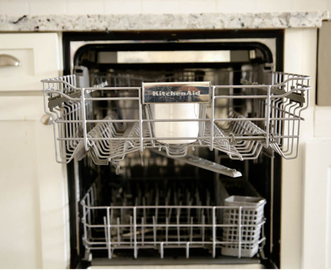 How to clean your dishwasher