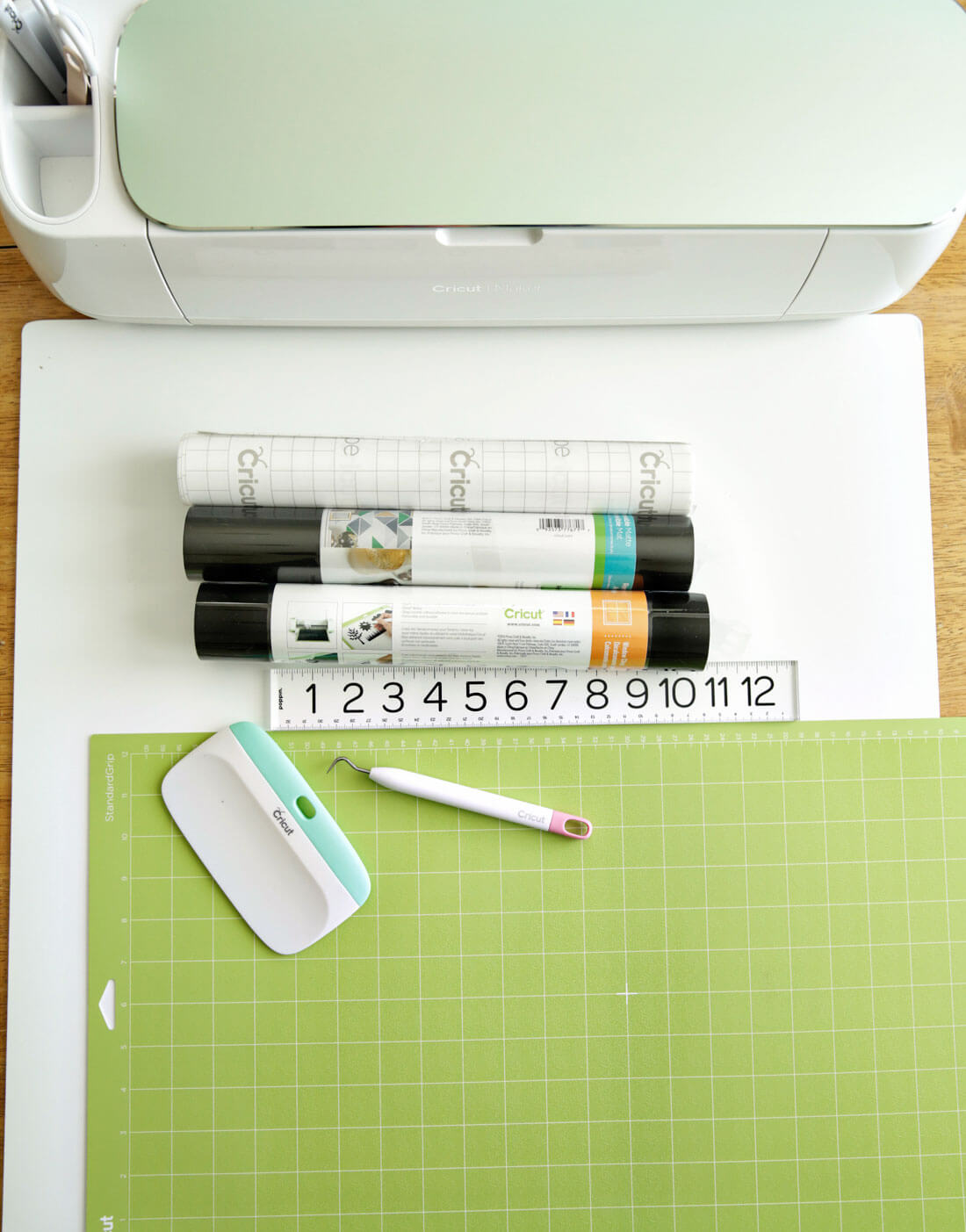 Adding Iron On Vinyl with Cricut Easy Press Mini from 30daysblog